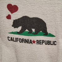 Ocasion Girls/Juniors Large California Republic White Shirt with Black Trim