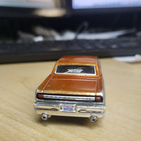 Maisto Prorodz 1965 Chevy Malibu SS Silver & Gold Die-Cast Car