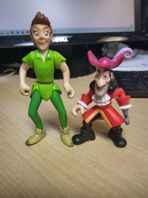 Walt Disney Peter Pan and Captain Hook Neverland 2 Action Figure Toy Lot