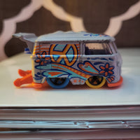 2012 Hot Wheels Kool Kombi VW Peace Decorative Short Bus Die-Cast Car Van