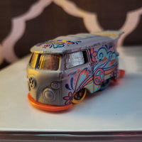 2012 Hot Wheels Kool Kombi VW Peace Decorative Short Bus Die-Cast Car Van