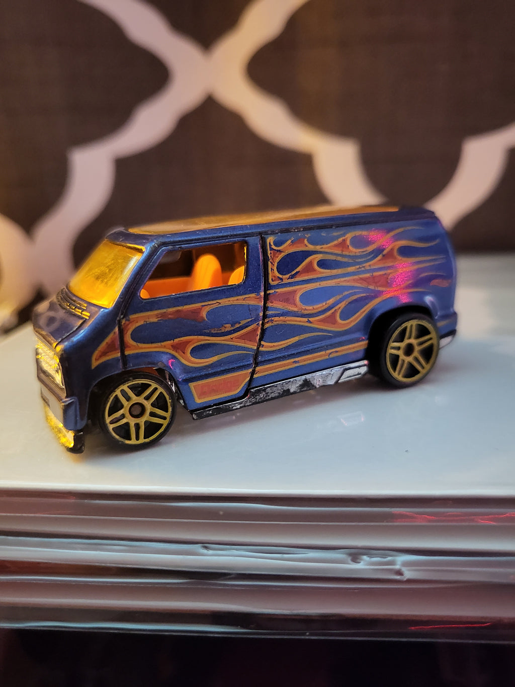 2007 Hot Wheels Custom '77 Blue Dodge Van With Flames Thailand Diecast Car