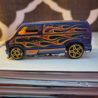 2007 Hot Wheels Custom '77 Blue Dodge Van With Flames Thailand Diecast Car