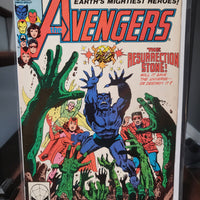 Avengers #209 (1981) Al Milgrom Cover Features Beast & Skrulls EX/FN Marvel Comics