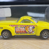 2001 Matchbox Chevrolet SSR Tony's Pizza Yellow Die-Cast Hero City Delivery Car W/Case