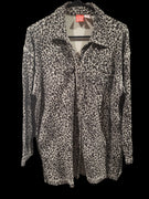 Vintage Liz Claiborne Liz & Co Petite Medium Animal Leopard Print Long Sleeves Shirt