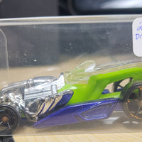 2009 Hot Wheels Draggin' Tales Insect Green/Blue Race Car With Case