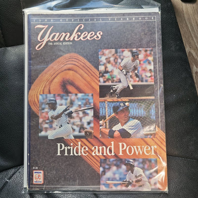 1988 New York Yankees Official Yearbook 39th Annual Edition NO BARCODE VARIANT