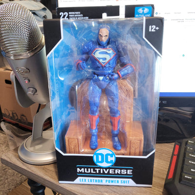McFarlane DC Multiverse Lex Luthor Blue Power Suit & Throne 7