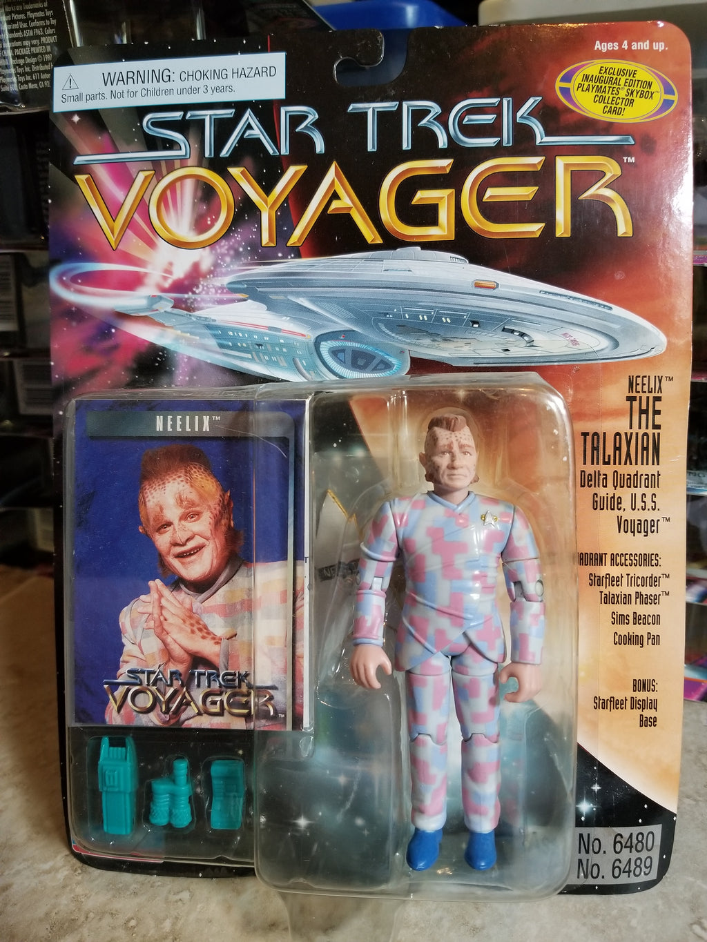 Star Trek: NEELIX The Talaxian Delta Quadrant Guide Action Figure