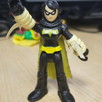 2018 Imaginext DC Super Hero Friends - Black Bat Figure with Cloth Cape