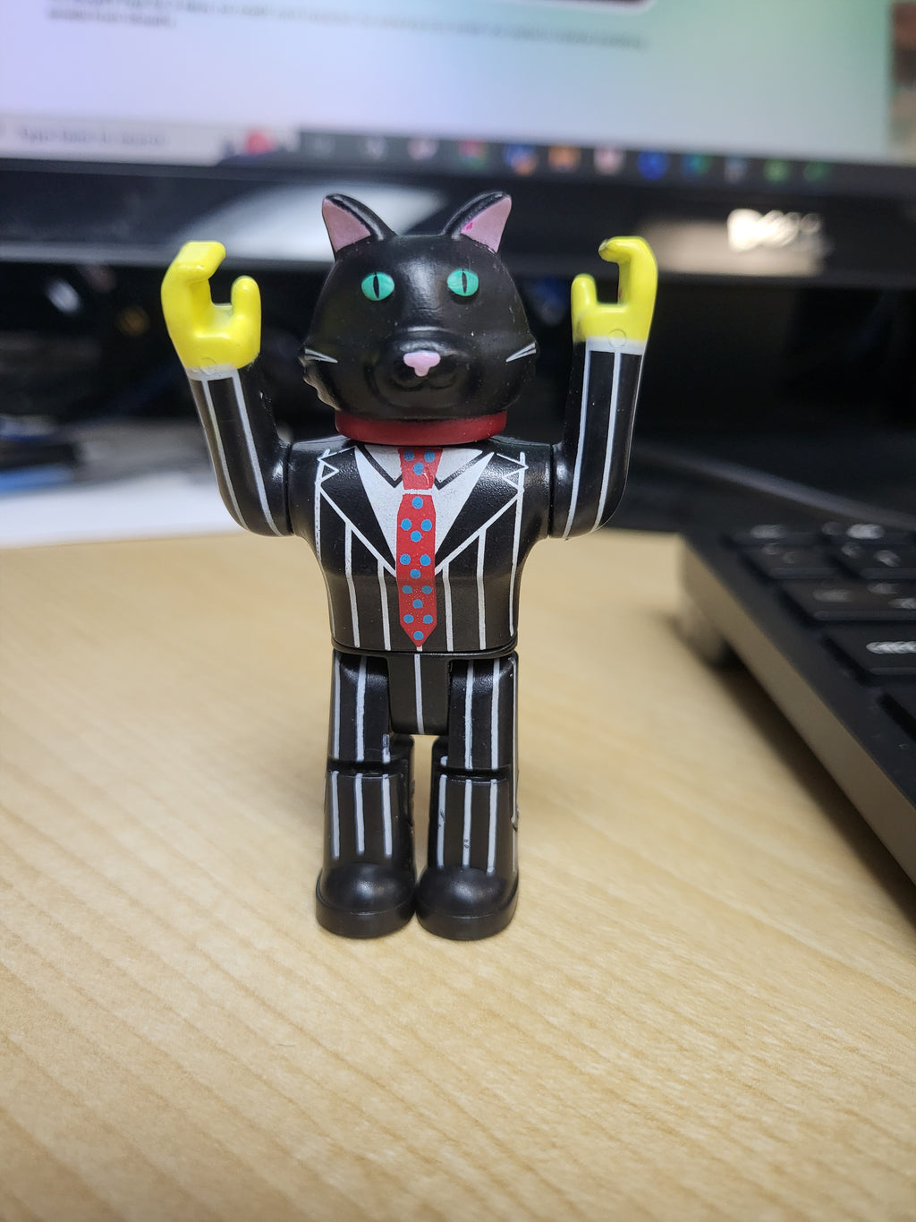 Roblox Celebrity Collection Series 1 - Business Cat in Zoot Suit