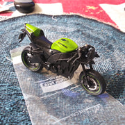 Maisto Kawasaki Motorcycle with Kickstand Green and Black