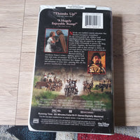 Walt Disney The Three Musketeers Clamshell VHS Tape - Kiefer Sutherland - Charlie Sheen