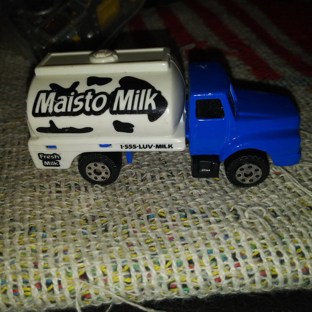 Maisto Milk Truck Die-Cast Tonka 1-555-Luv-Milk Delivery Truck