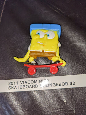 2011 Viacom Nickelodeon 2" Spongebob on Skateboard