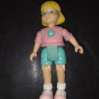 1998 Fisher Price Loving Family Sister 3.75" Action Figure Dollhouse Toy