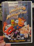 The Muppets Take Manhattan Jim Henson Entertainment DVD w/Chapter Insert